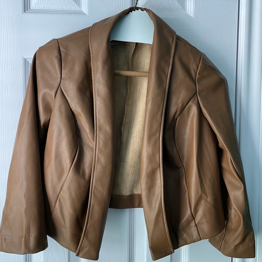 Shelby & Palmer new new without tag Small brownFAUX LEATHER
OPEN FRONT B…